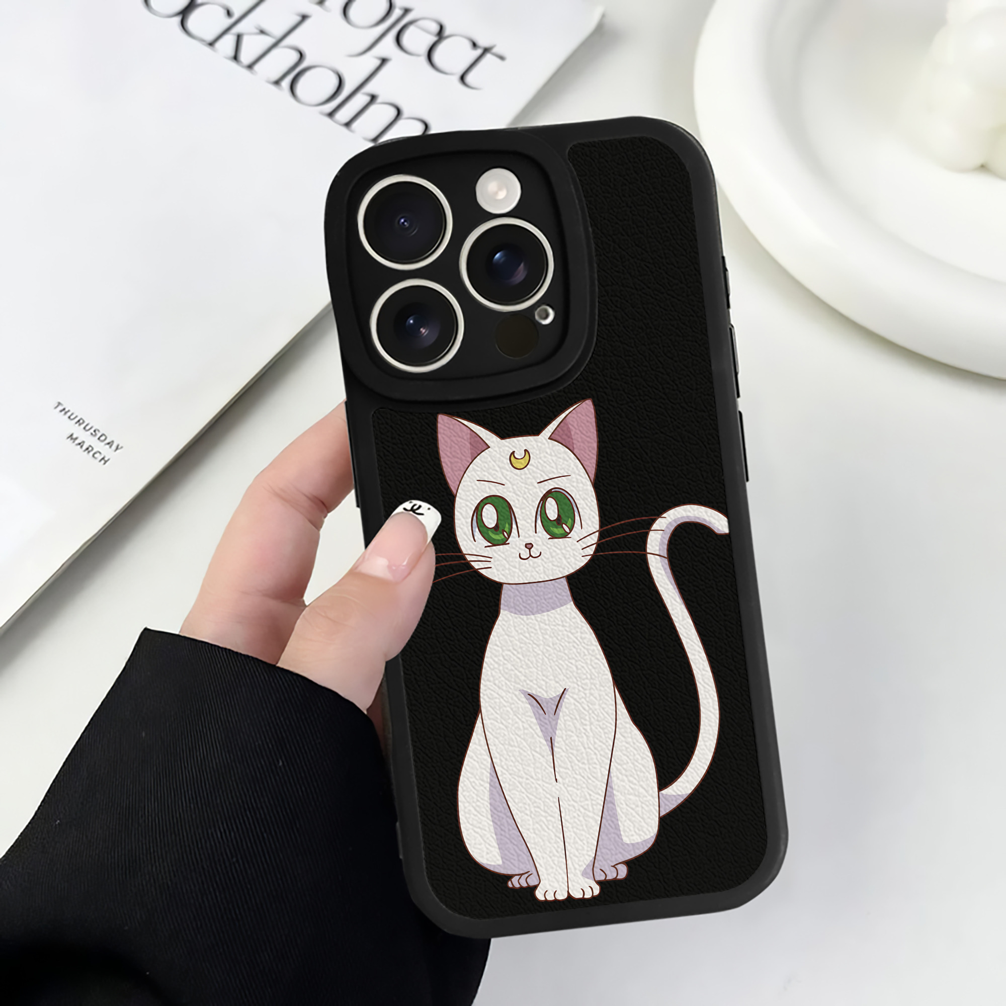 （画像用） 美少女戦士セーラームーン Sailor Moon 【iPhone 16シリーズ対応】シリコンスマホケース（レザー調） 材質：シリコン
